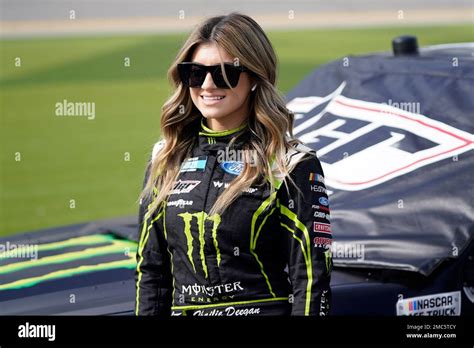 Hailie Deegan Hits Daytona Beach, NASCAR。